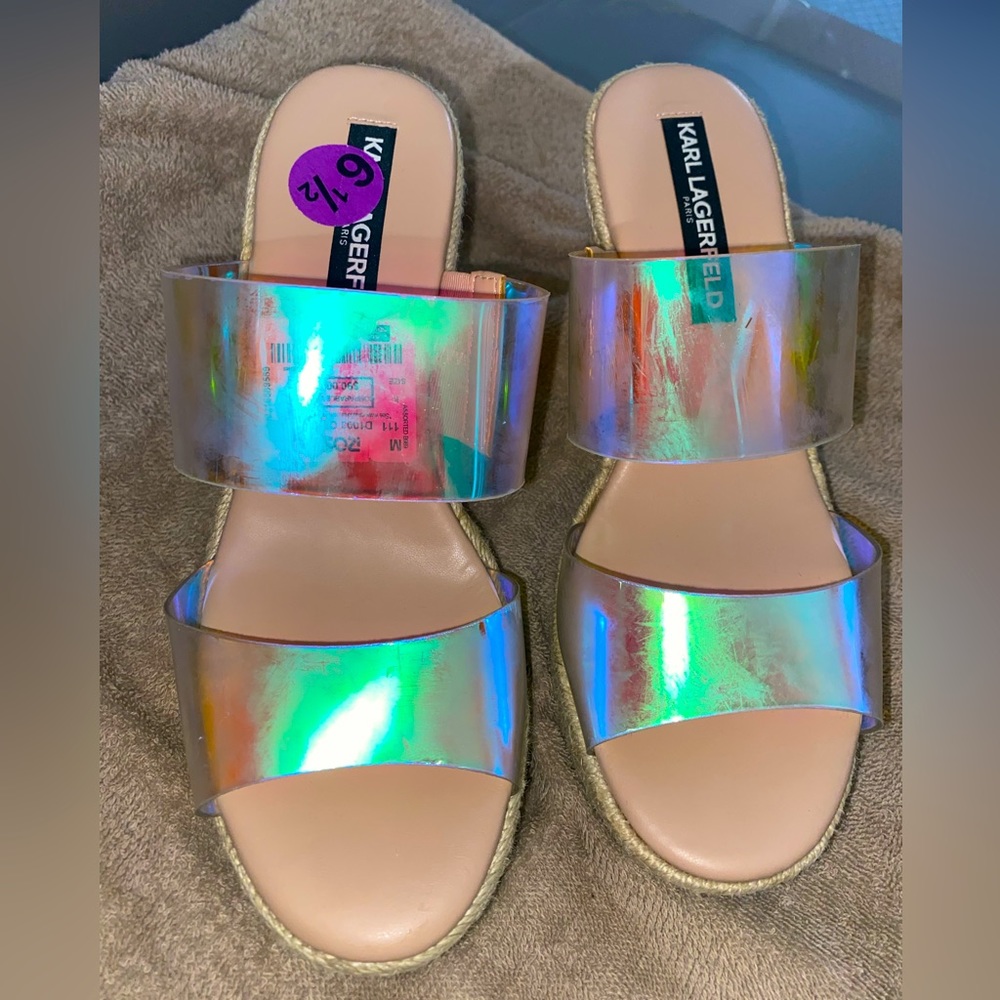Irredescent wedges
